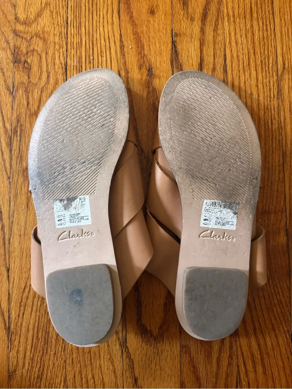 Clarks “Willow Art” Crisscross Leather Slide Sandals